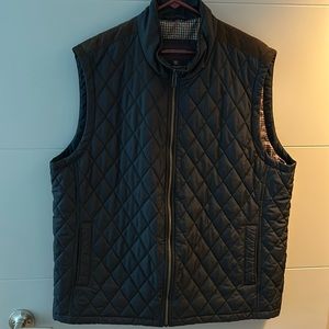Men’s XXL Johnston and Murphy Zip up vest! Absolute Pristine Conditon.
